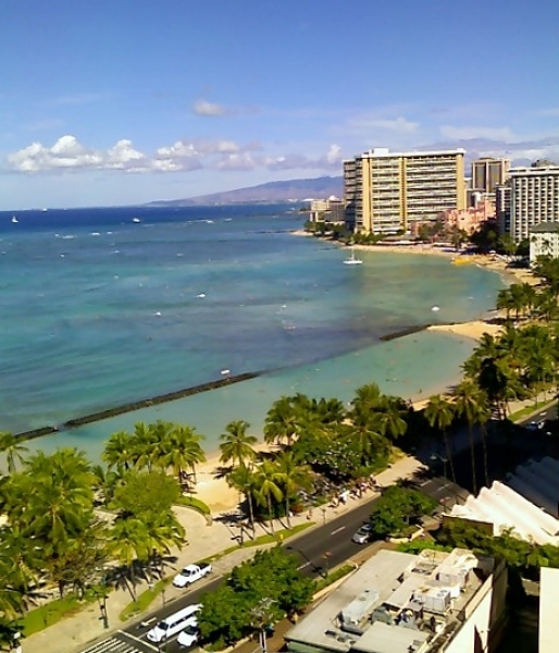 Waikiki Beach & downtown Honolulu
